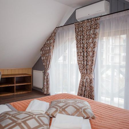Hotel Monysto บูโคเวล ภายนอก รูปภาพ
