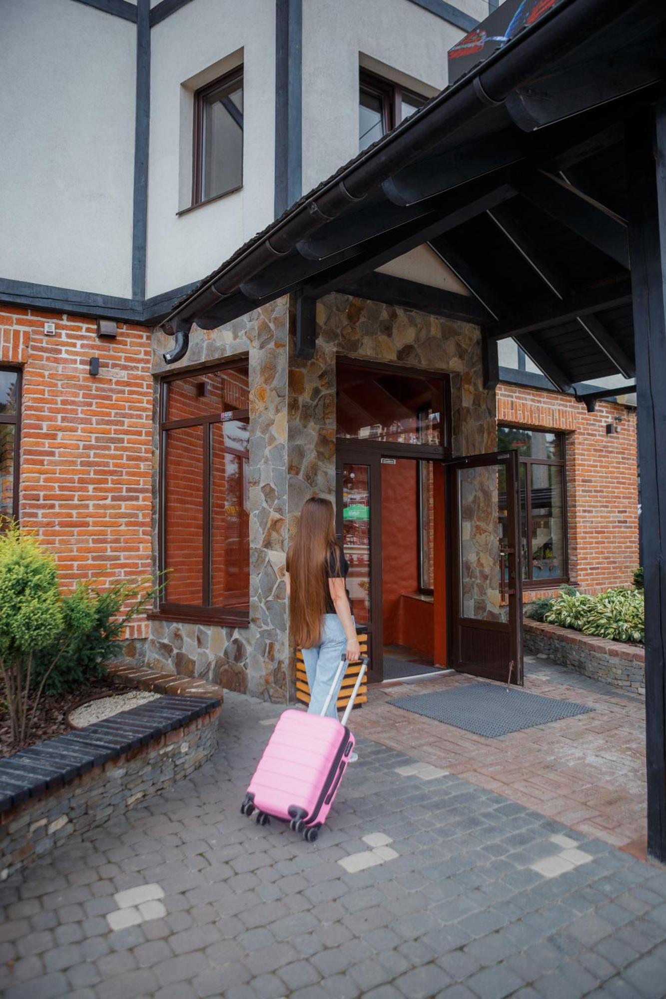 Hotel Monysto บูโคเวล ภายนอก รูปภาพ