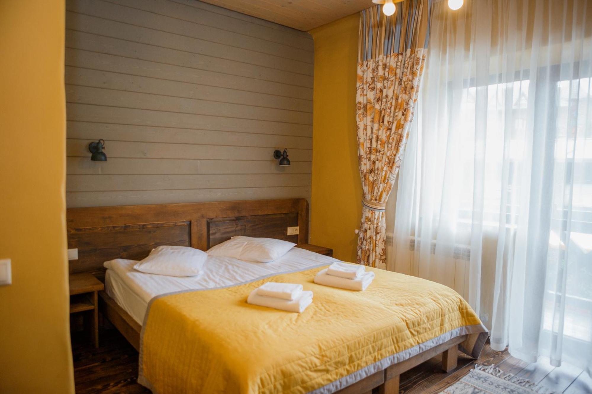 Hotel Monysto บูโคเวล ภายนอก รูปภาพ